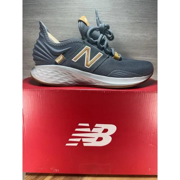 New Balance Fresh Foam ROAV Running Shoes 10 Aluminum. Men’s Size 8 D