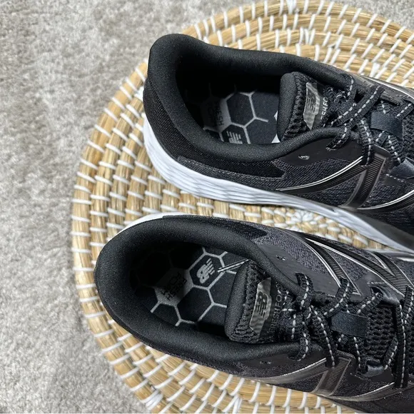 New Balance Men’s Fresh Foam Evare V1 Running Shoes Sneakers MVARELB1 Black 9.5
