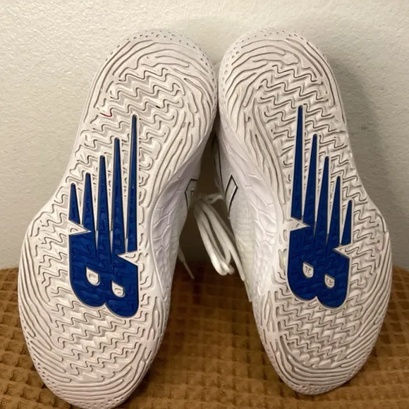 New Balance Mens Fresh Foam X Lav V2 Tennis Pickleball Shoes Sz 9 White Sneakers