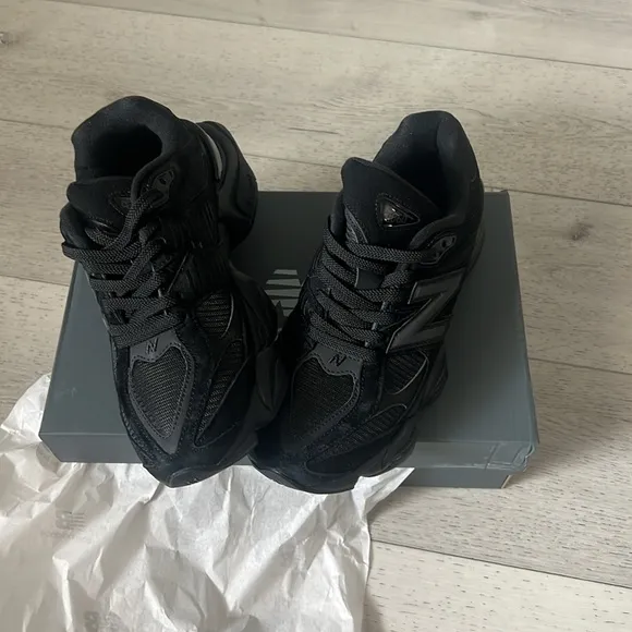 New Balance Women's Black Sneakers