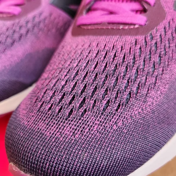 New Balance Womens Running Shoes Sneakers 8.5B Fresh Foam Arishi Purple Navy NIB