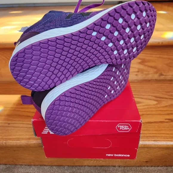 New Balance Womens Running Shoes Sneakers 8.5B Fresh Foam Arishi Purple Navy NIB