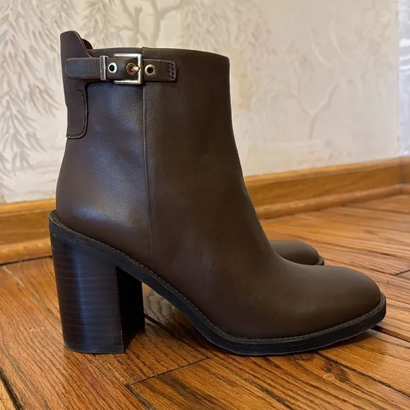 NEW! Franco Sarto Umber Dark Brown Leather Rivet Ankle Bootie - Size 6