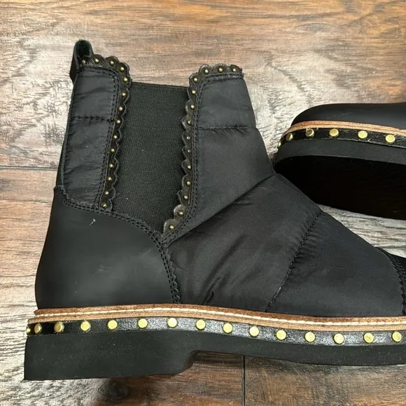 NEW! Free People Atlas Womens Pull On Leather Ankle Boots - Size 39 EU/ 9 US