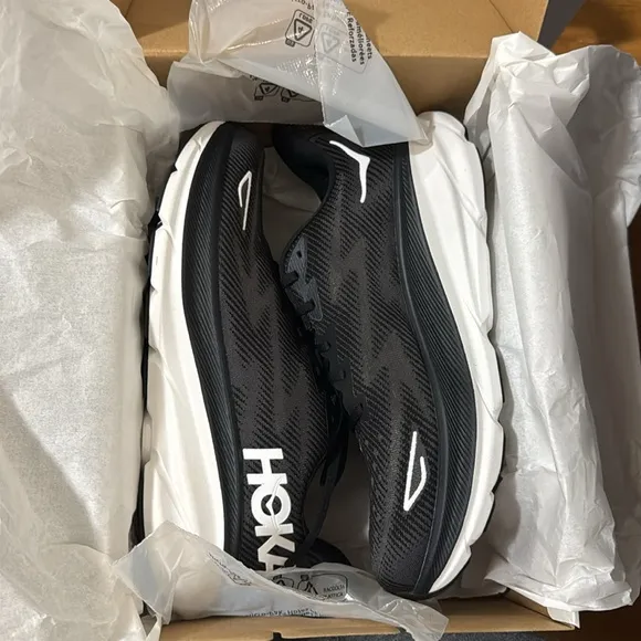 NEW HOKA Men's Clifton 9 Running Shoes - 10.5D