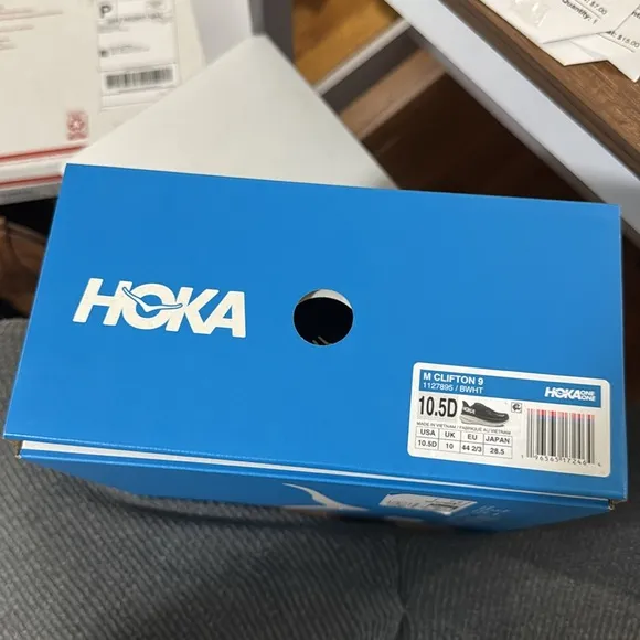 NEW HOKA Men's Clifton 9 Running Shoes - 10.5D
