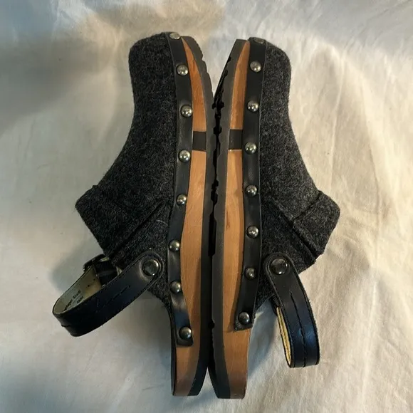 NEW KALSO Earth Shanti Black Mules Clogs Buckle Grommets Wool Negative Heel 8