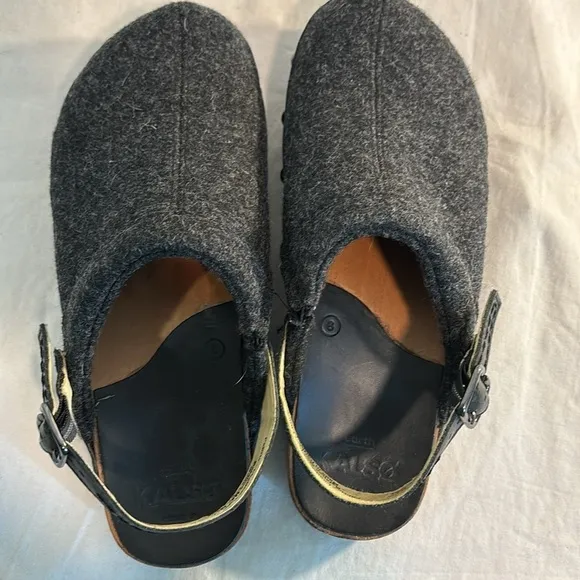 NEW KALSO Earth Shanti Black Mules Clogs Buckle Grommets Wool Negative Heel 8