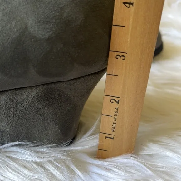 New‎ L'amour Des Pieds Grey Suede Pump