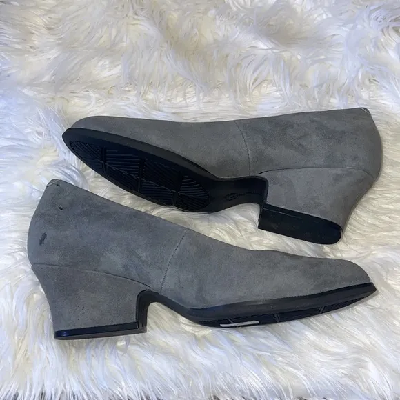 New‎ L'amour Des Pieds Grey Suede Pump