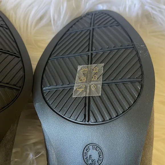 New‎ L'amour Des Pieds Grey Suede Pump