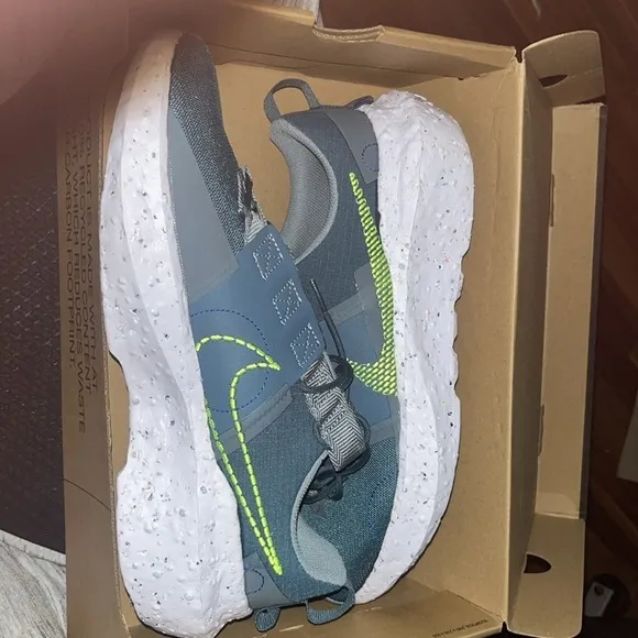 NEW Mens Nike Crater Impact SE Shoes Green Size 10.5