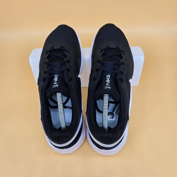 New Nike Legend Essential 2 Women's Workout Shoes Size 10