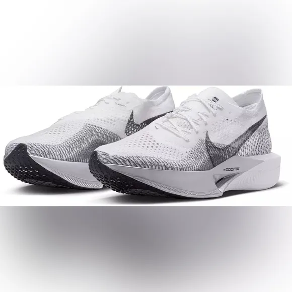 NEW!! Nike Vaporfly 3 Running Shoes - Men’s 6.5 / Woman’s 8 (No Box)