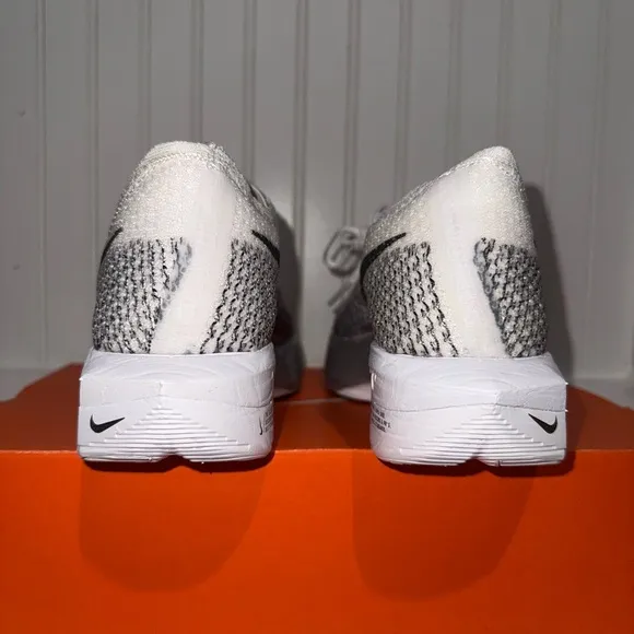 NEW!! Nike Vaporfly 3 Running Shoes - Men’s 6.5 / Woman’s 8 (No Box)