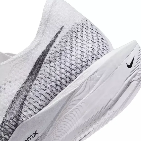 NEW!! Nike Vaporfly 3 Running Shoes - Men’s 6.5 / Woman’s 8 (No Box)