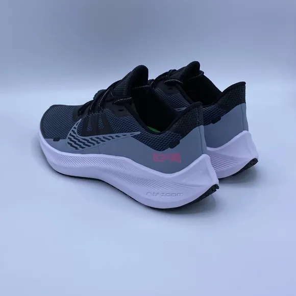 NEW! Nike Winflo 7 Shield Men's Shoes Size 7.5