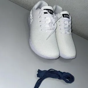 NEW NOBULL ST Trainer Low Unisex Training Shoes White Size M5.5 / W7
