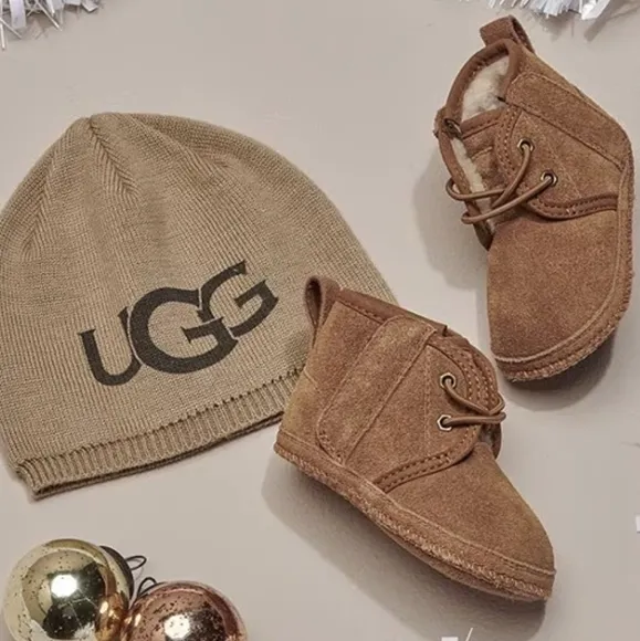 New UGGKids' Neumel and UGG Beanie Crib Shoe Gift Set (Infant) 2/3 6-12 …