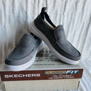 NIB Skechers Classic Fit w/ Air  Cooled Memory Foam Charcoal 204568 Shoes