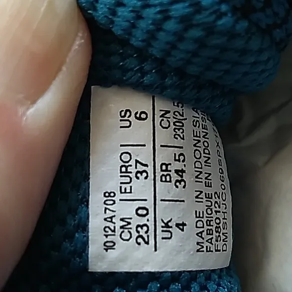 NIB Women's Asics Gel-Venture 8 Teal and coral sneaker shoes size 6