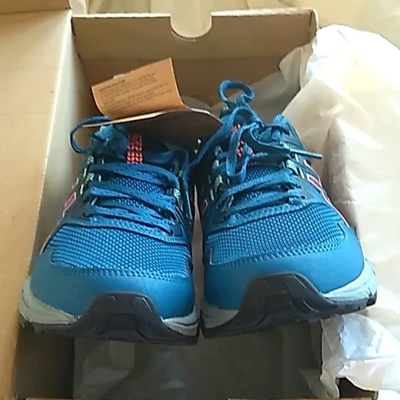 NIB Women's Asics Gel-Venture 8 Teal and coral sneaker shoes size 6