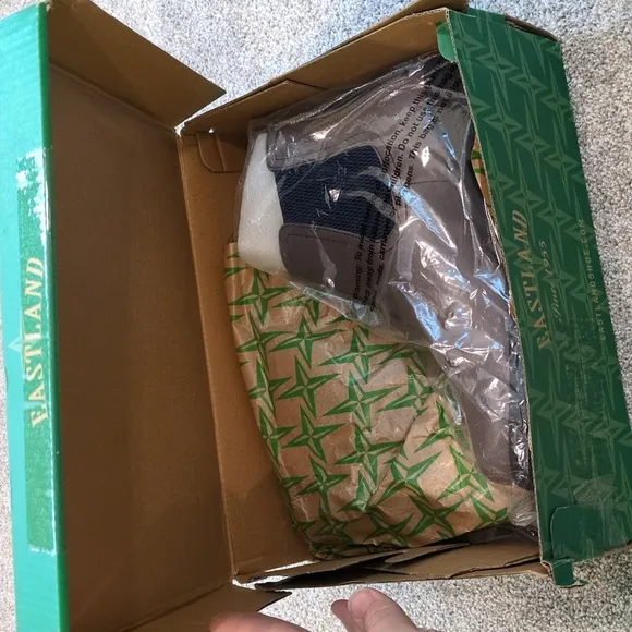 NIB Women's Eastland  Grey and Blue Ankle Boots size 8