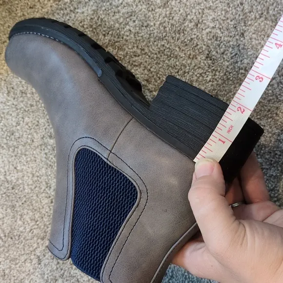 NIB Women's Eastland  Grey and Blue Ankle Boots size 8