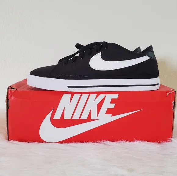 Nike - 2Pcs Short   Tennis Shoes
