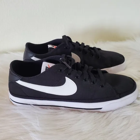 Nike - 2Pcs Short   Tennis Shoes