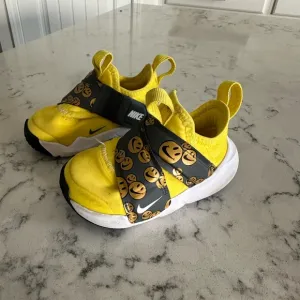 Nike advanced flex shoes