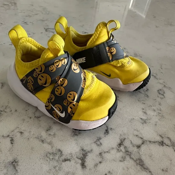 Nike advanced flex shoes