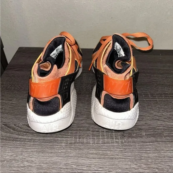 Nike Air Huarache Hot Curry Orange And Black Low Top Athletic Shoes Men's 12