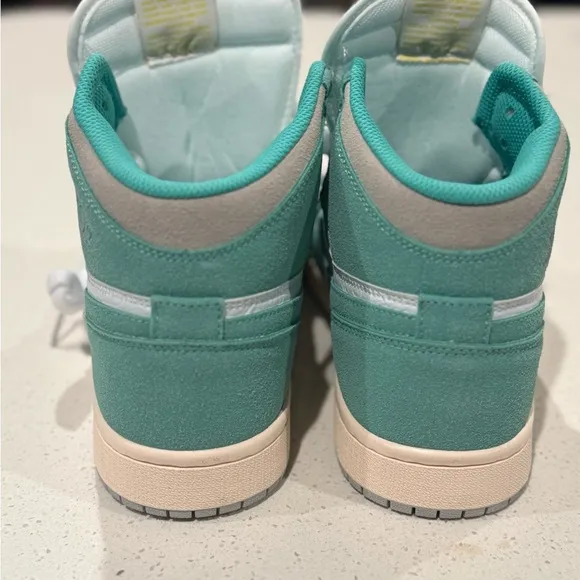 Nike Air Jordan 1 High OG Teal Sneakers