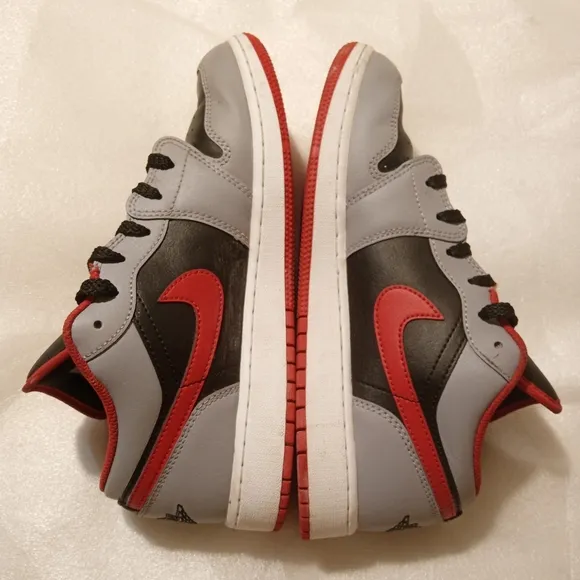 Nike Air Jordan 1 Low shoes
