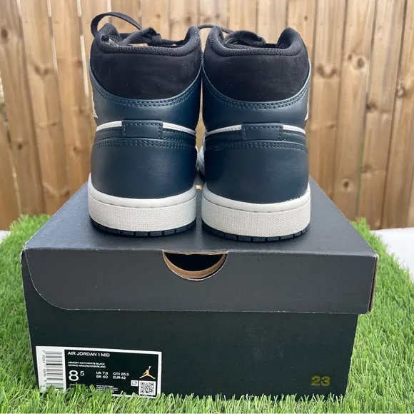 Nike Air Jordan 1 Mid 'Armory Navy' (554724-411), Men’s Size: 8.5