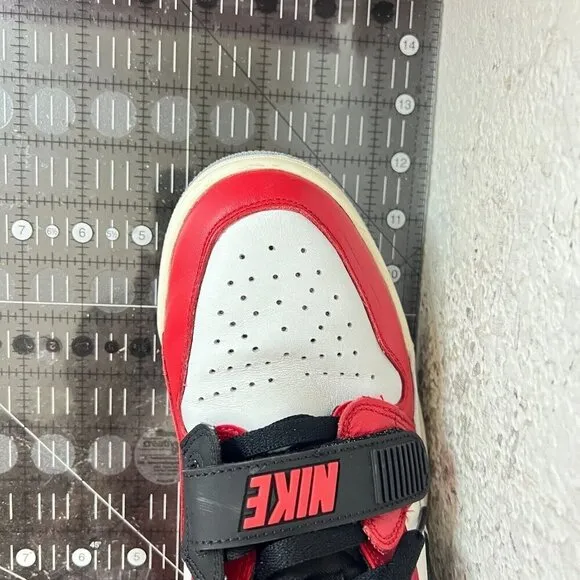 Nike Air Jordan Legacy 312 Chicago Men Sz 10.5 CD7069-106 White Red Black Shoes