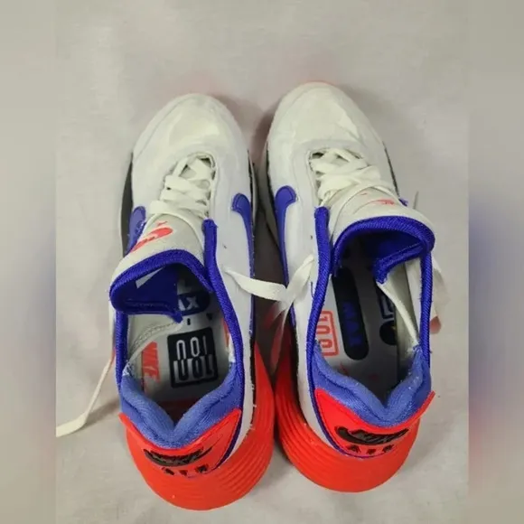 Nike Air Max 2090 EOI Summit White/Racer Blue size 5.5 youth