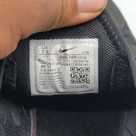 Nike Air Max 270 Women's Size 7.5 Triple Black Shoes Sneakers AH6789-006