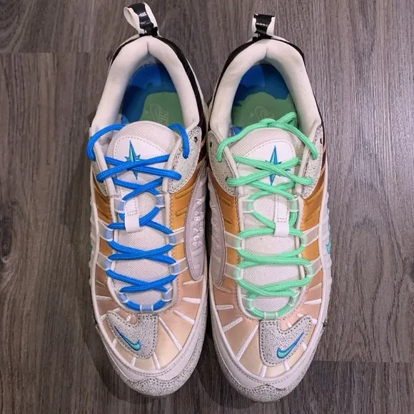 Nike Air Max 98 On Air: NYC La Mezcla - Mens Sz 9.5 - Athletic Shoes Sneakers