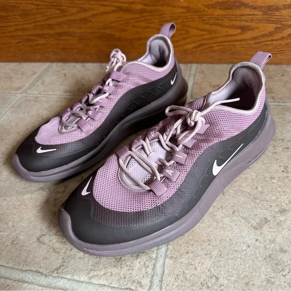 Nike Air Max Axis Purple Training Shoes Size 7