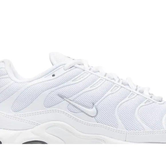 Nike Air Max Plus White Black Cool Grey Mens Running Shoes 604133 139 (NEW)