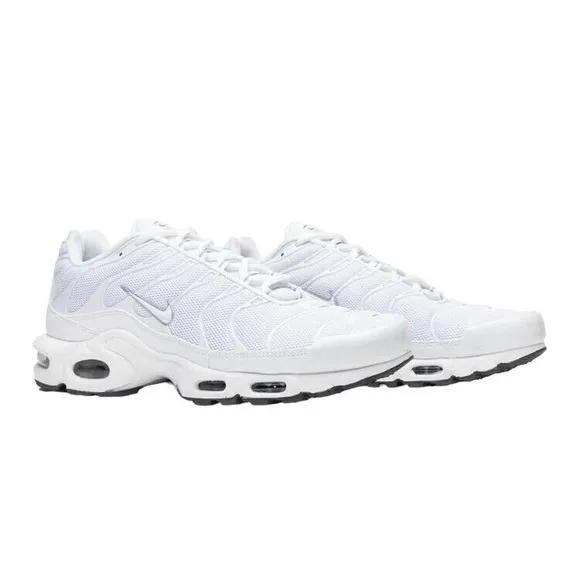 Nike Air Max Plus White Black Cool Grey Mens Running Shoes 604133 139 (NEW)