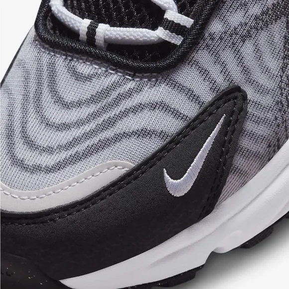 Nike Air Max TW Big Kids' Shoes