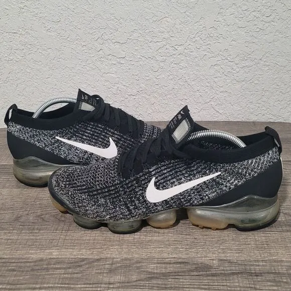 Nike Air Vapormax Flyknit 3 Men's Size 11.5 Running Shoes Black White Oreo