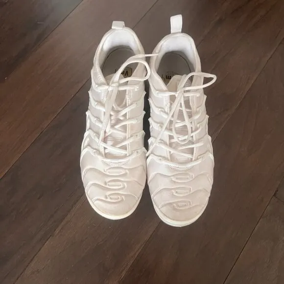 Nike Air VaporMax Plus sneaker shoes