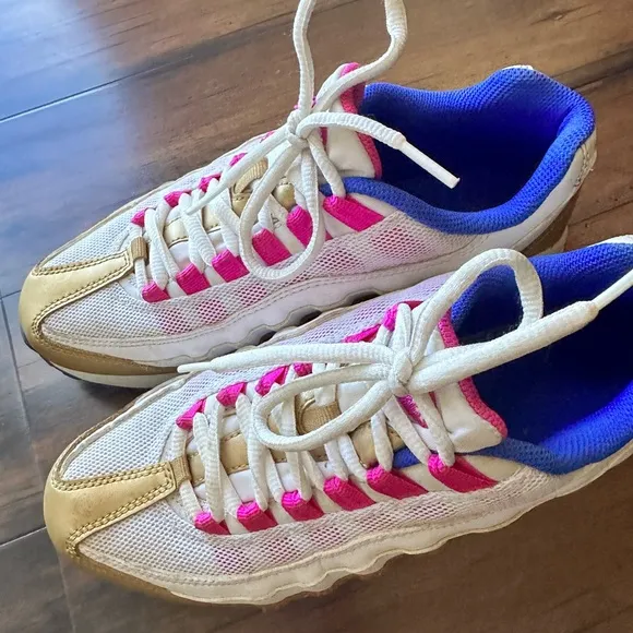 NIKE AIRMAX SHOES