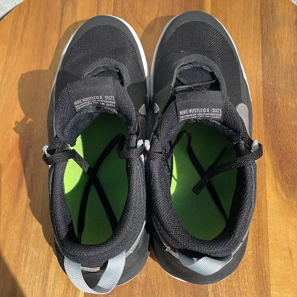 NIKE Big Kids’ Team Hustle D 10 Shoes - Black/ Metallic Silver/White Size 6Y