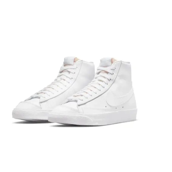 Nike Blazer Mid '77 Shoes