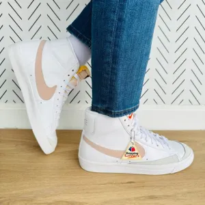 🤩Nike Blazer Mid '77 Sz  9.5 Women's Shoes Vintage White/Pink CZ1055-118 New